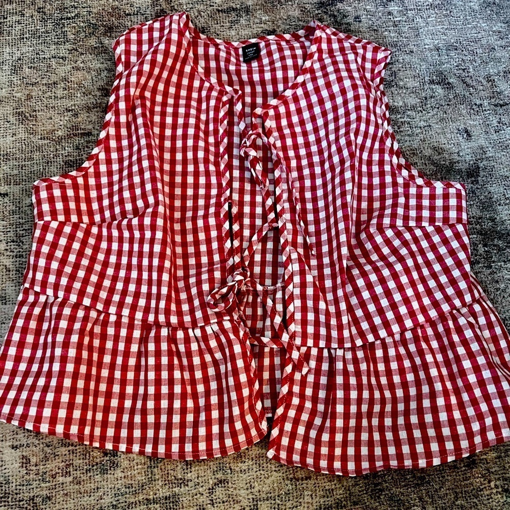 SHEIN Red and White Gingham Lace-Up Sleeveless Tank Top